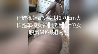 眼镜哥酒店重金约炮纹身小美女刚亲完她的B再去亲她嘴死活不让